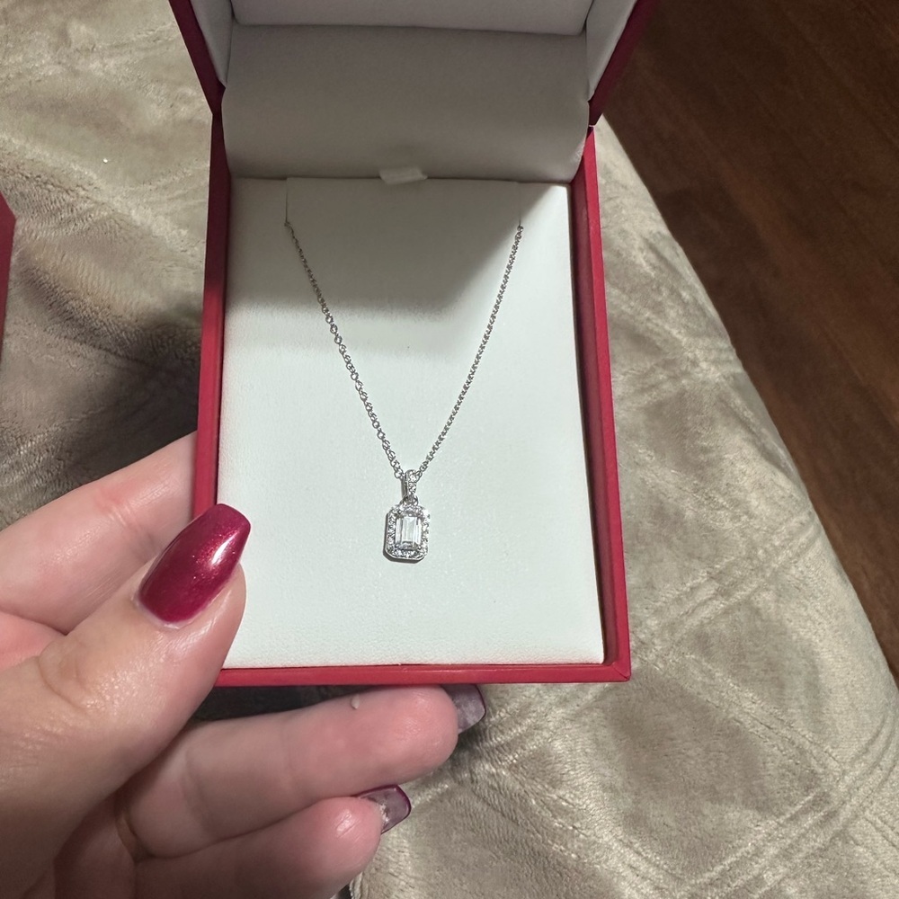 NIB- Vintage Sterling Silver‎ Necklace with Pendant - Picture 2 of 9